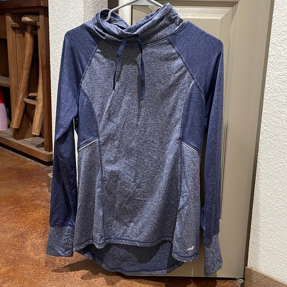 Avia thumb hole long sleeve size small